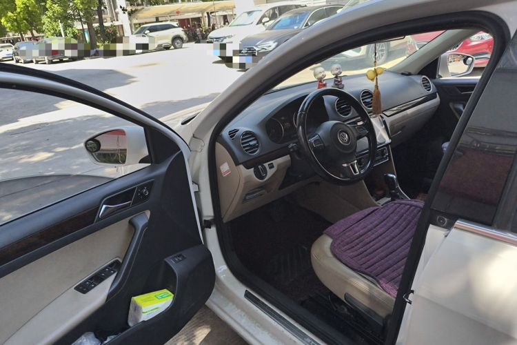 Used Volkswagen Jetta 2013 1.6L Automatic Luxury Model Driver Seat