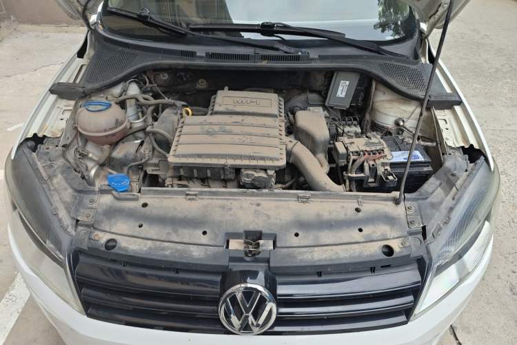 Used Volkswagen Jetta 2013 1.4L Manual Fashion Model Engine Bay