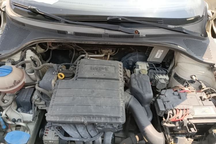 Used Volkswagen Jetta 2013 1.6L Manual Fashion Edition Engine Bay