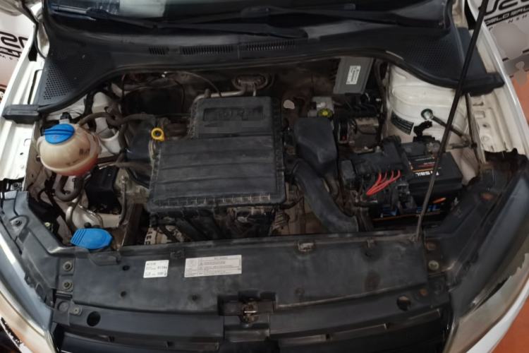 Used Volkswagen Jetta 2013 1.4L Manual Fashion Model Engine Bay