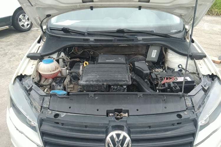 Used Volkswagen Jetta 2013 1.6L Manual Fashion Edition Engine Bay