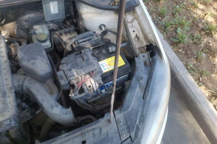 Used Volkswagen Jetta 2013 1.6L Automatic Fashion Model Engine Bay Left