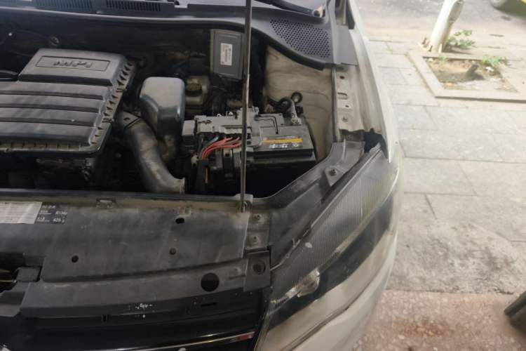 Used Volkswagen Jetta 2013 1.6L Manual Comfort Model Engine Bay Left