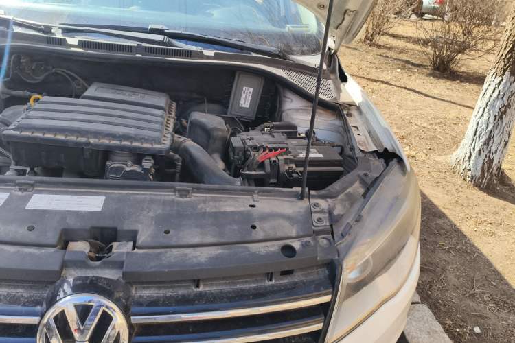Used Volkswagen Jetta 2013 1.6L Automatic Comfort Model Engine Bay Left