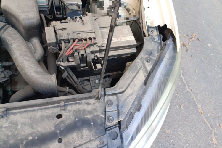 Used Volkswagen Jetta 2013 1.6L Manual Fashion Edition Engine Bay Left