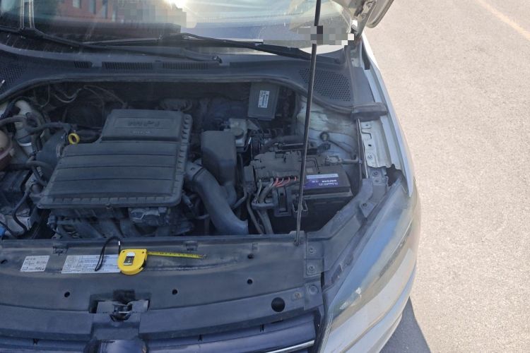 Used Volkswagen Jetta 2013 1.6L Automatic Comfort Model Engine Bay Left