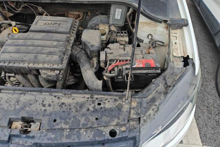 Used Volkswagen Jetta 2013 1.4L Manual Fashion Model Engine Bay Left