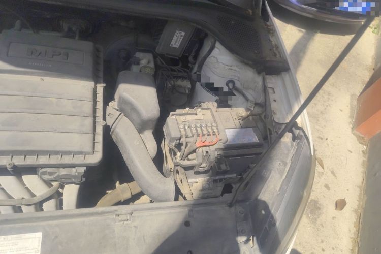 Used Volkswagen Jetta 2013 1.6L Manual Comfort Model Engine Bay Left