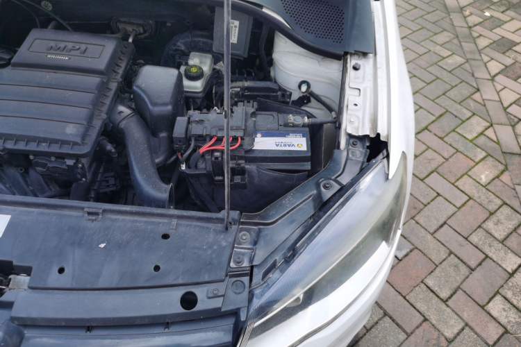 Used Volkswagen Jetta 2013 1.6L Automatic Comfort Model Engine Bay Left