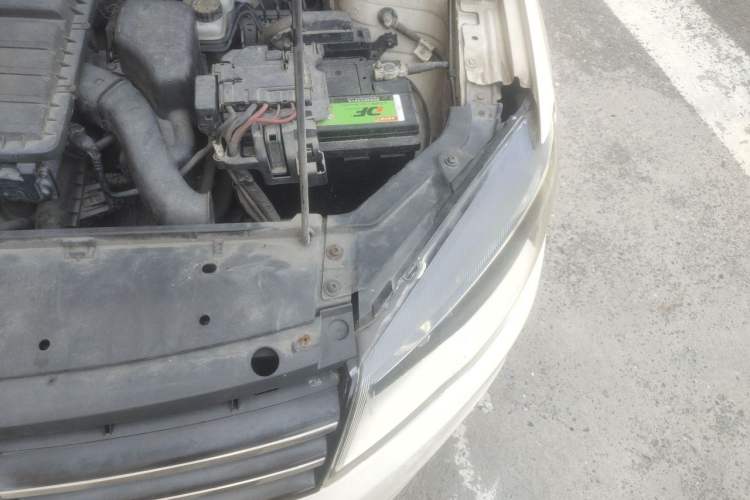 Used Volkswagen Jetta 2013 1.6L Automatic Comfort Model Engine Bay Left