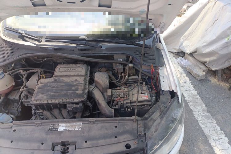 Used Volkswagen Jetta 2013 1.6L Automatic Comfort Model Engine Bay Left