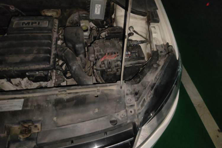Used Volkswagen Jetta 2013 1.6L Automatic Comfort Model Engine Bay Left