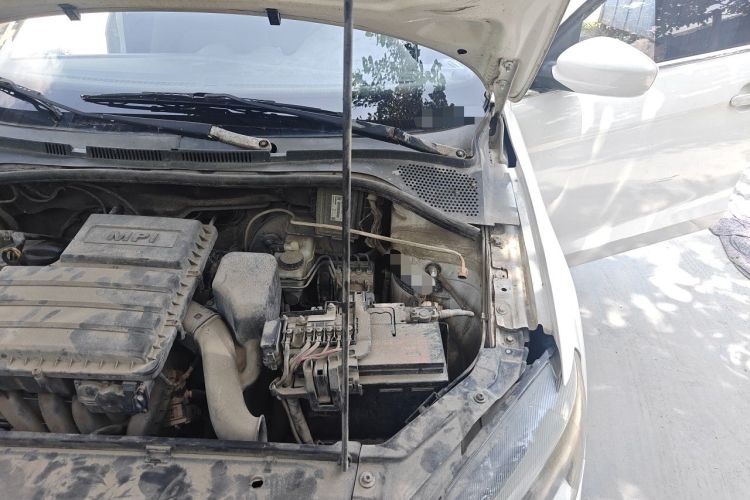 Used Volkswagen Jetta 2013 1.4L Manual Fashion Model Engine Bay Left