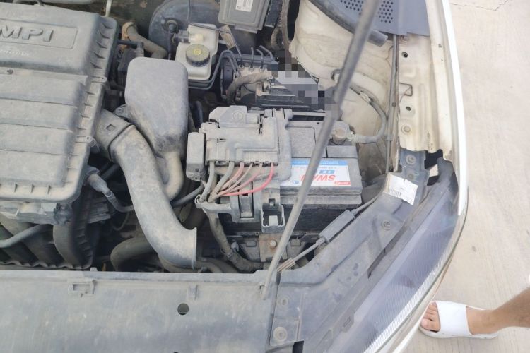 Used Volkswagen Jetta 2013 1.6L Automatic Comfort Model Engine Bay Left