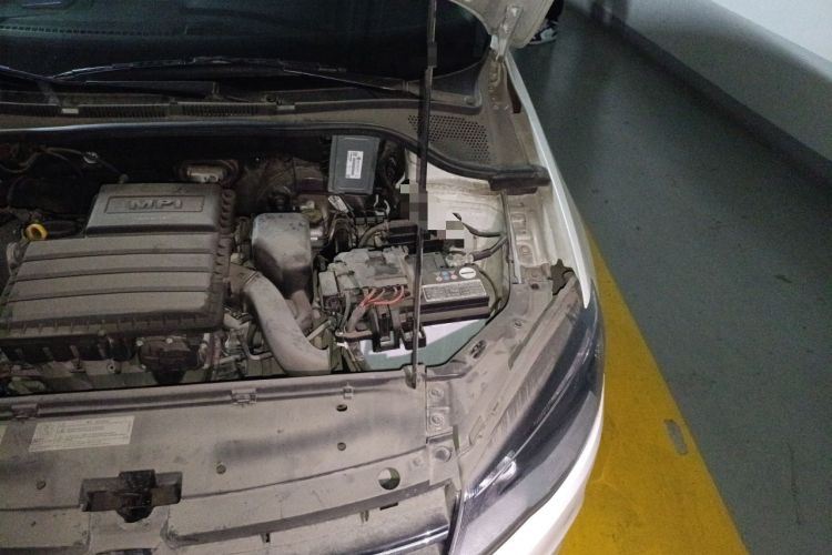 Used Volkswagen Jetta 2013 1.6L Automatic Comfort Model Engine Bay Left