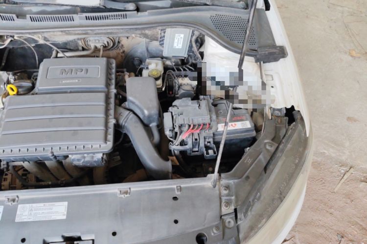 Used Volkswagen Jetta 2013 1.6L Manual Fashion Edition Engine Bay Left
