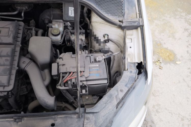 Used Volkswagen Jetta 2013 1.4L Manual Fashion Model Engine Bay Left
