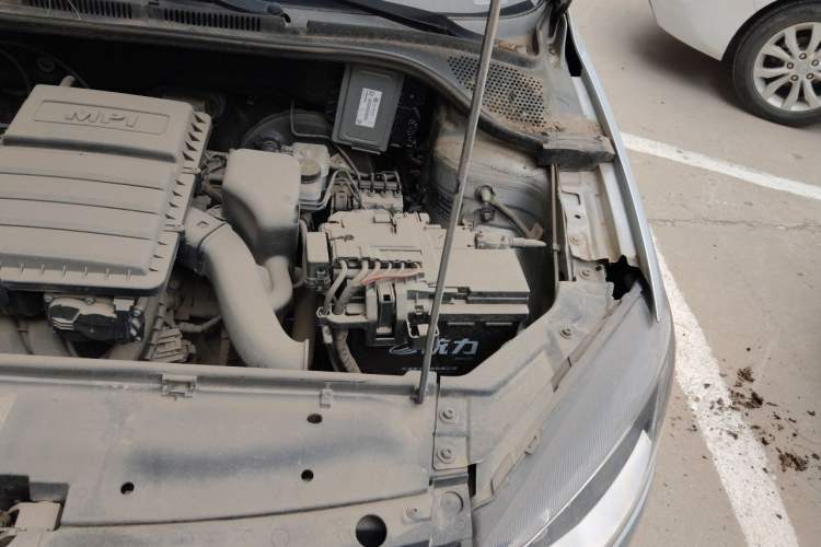 Used Volkswagen Jetta 2013 1.4L Manual Fashion Model Engine Bay Left