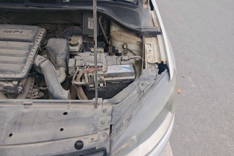 Used Volkswagen Jetta 2013 1.6L Manual Comfort Model Engine Bay Left