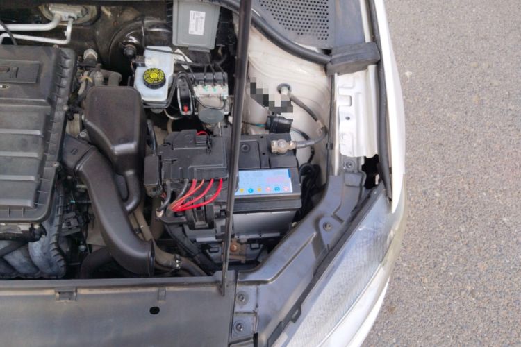 Used Volkswagen Jetta 2013 1.6L Manual Comfort Model Engine Bay Left