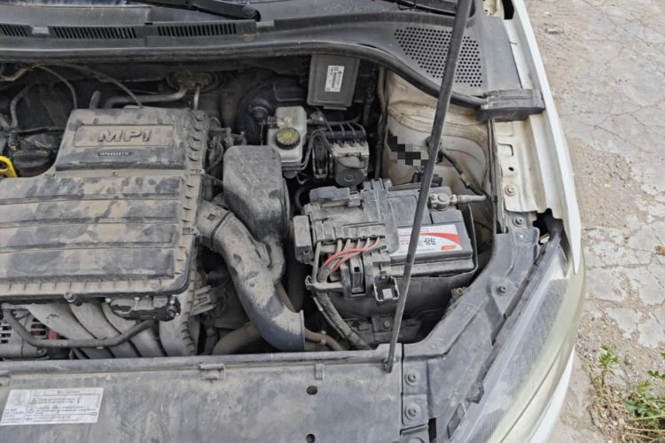 Used Volkswagen Jetta 2013 1.6L Manual Comfort Model Engine Bay Left