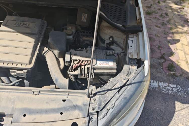 Used Volkswagen Jetta 2013 1.4L Manual Fashion Model Engine Bay Left