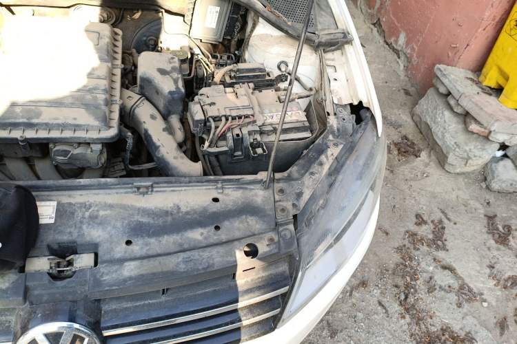 Used Volkswagen Jetta 2013 1.6L Automatic Comfort Model Engine Bay Left