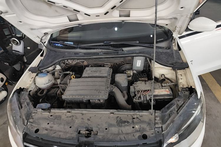 Used Volkswagen Jetta 2013 1.6L Manual Comfort Model Engine Bay