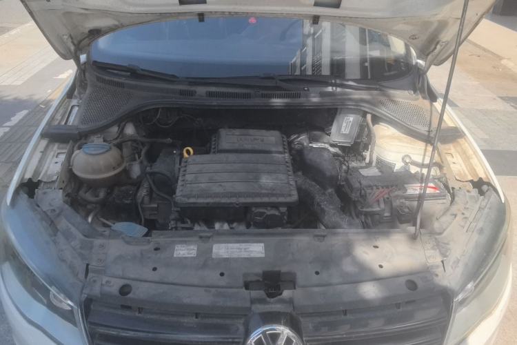 Used Volkswagen Jetta 2013 1.4L Manual Fashion Model Engine Bay
