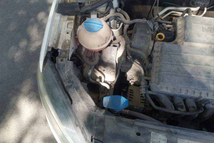 Used Volkswagen Jetta 2013 1.6L Automatic Fashion Model Engine Bay Right