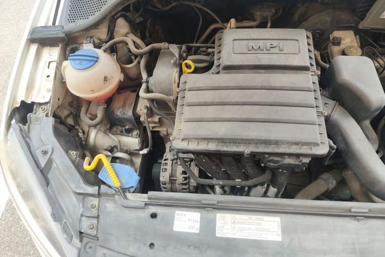 Used Volkswagen Jetta 2013 1.6L Automatic Comfort Model Engine Bay Right