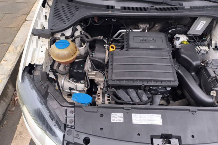Used Volkswagen Jetta 2013 1.6L Manual Fashion Edition Engine Bay Right