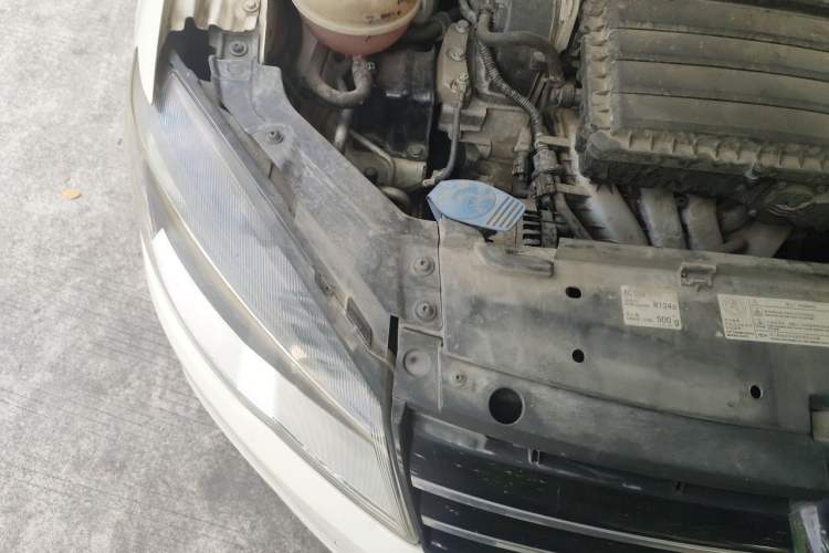 Used Volkswagen Jetta 2013 1.6L Manual Comfort Model Engine Bay Right