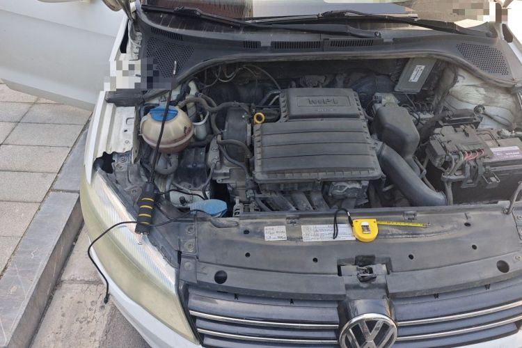 Used Volkswagen Jetta 2013 1.6L Automatic Comfort Model Engine Bay Right