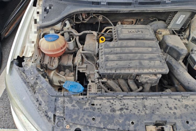 Used Volkswagen Jetta 2013 1.4L Manual Fashion Model Engine Bay Right