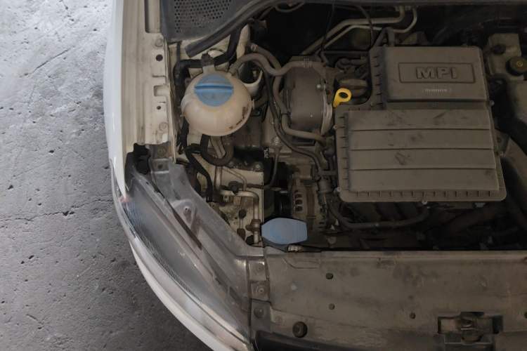 Used Volkswagen Jetta 2013 1.4L Manual Comfort Model Engine Bay Right