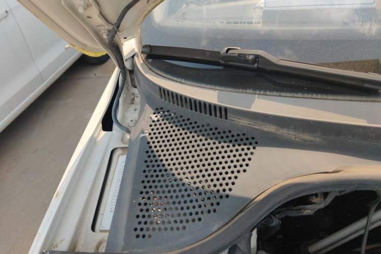 Used Volkswagen Jetta 2013 1.6L Manual Fashion Edition Engine Bay Right