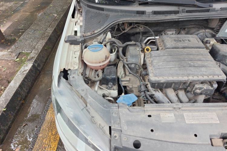 Used Volkswagen Jetta 2013 1.6L Automatic Comfort Model Engine Bay Right