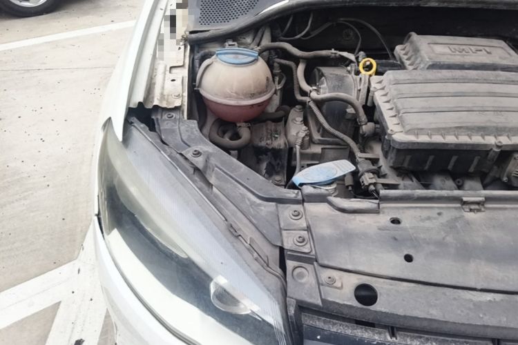 Used Volkswagen Jetta 2013 1.6L Manual Comfort Model Engine Bay Right