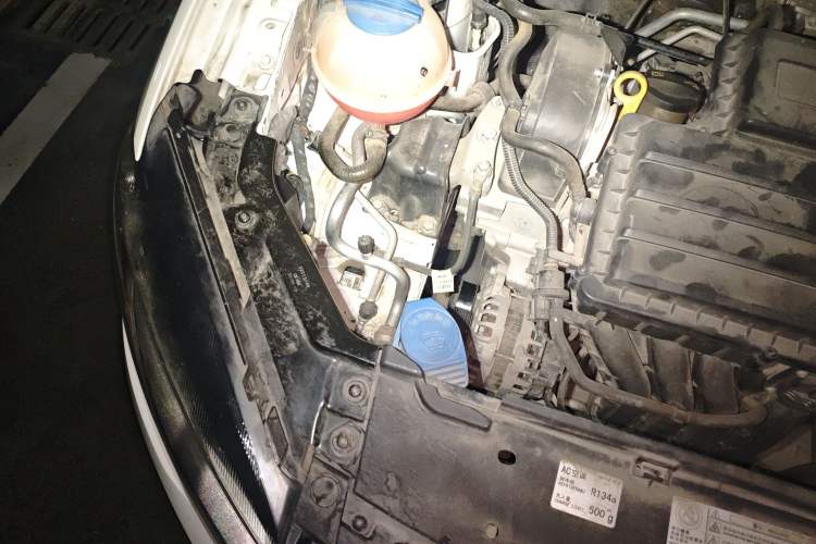 Used Volkswagen Jetta 2013 1.4L Manual Fashion Model Engine Bay Right