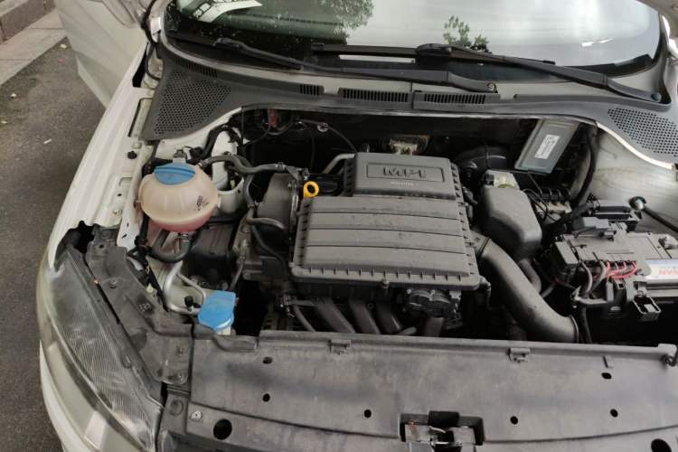 Used Volkswagen Jetta 2013 1.6L Automatic Fashion Model Engine Bay Right