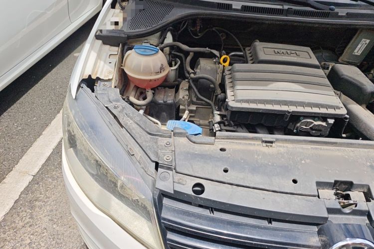 Used Volkswagen Jetta 2013 1.6L Automatic Fashion Model Engine Bay Right