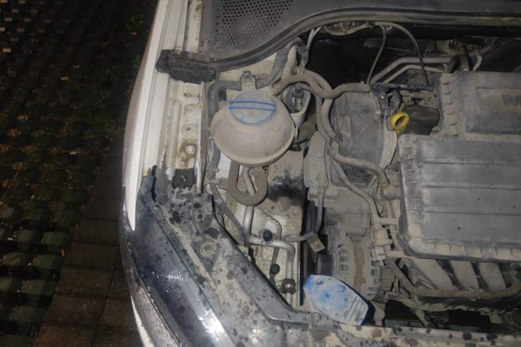 Used Volkswagen Jetta 2013 1.6L Manual Comfort Model Engine Bay Right