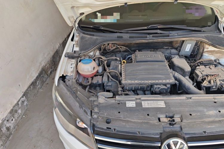 Used Volkswagen Jetta 2013 1.6L Automatic Comfort Model Engine Bay Right