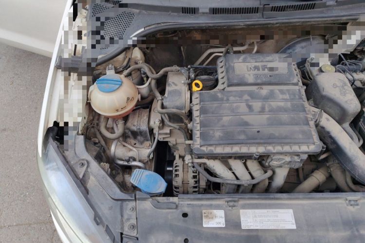 Used Volkswagen Jetta 2013 1.6L Automatic Luxury Model Engine Bay Right