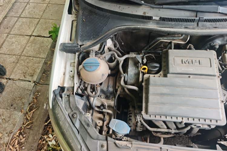 Used Volkswagen Jetta 2013 1.6L Manual Fashion Edition Engine Bay Right