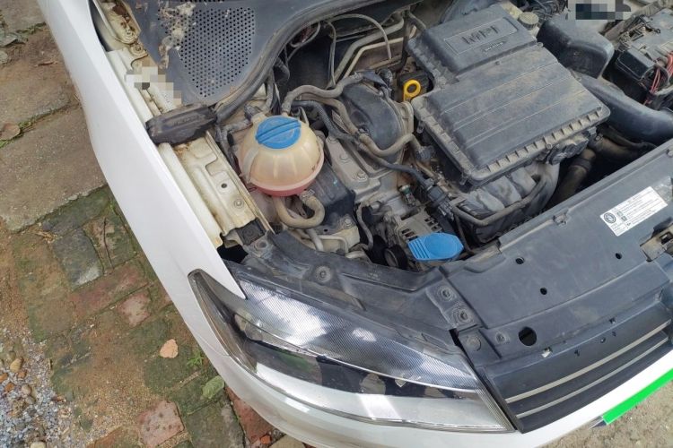 Used Volkswagen Jetta 2013 1.6L Manual Comfort Model Engine Bay Right