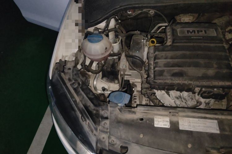 Used Volkswagen Jetta 2013 1.6L Automatic Comfort Model Engine Bay Right