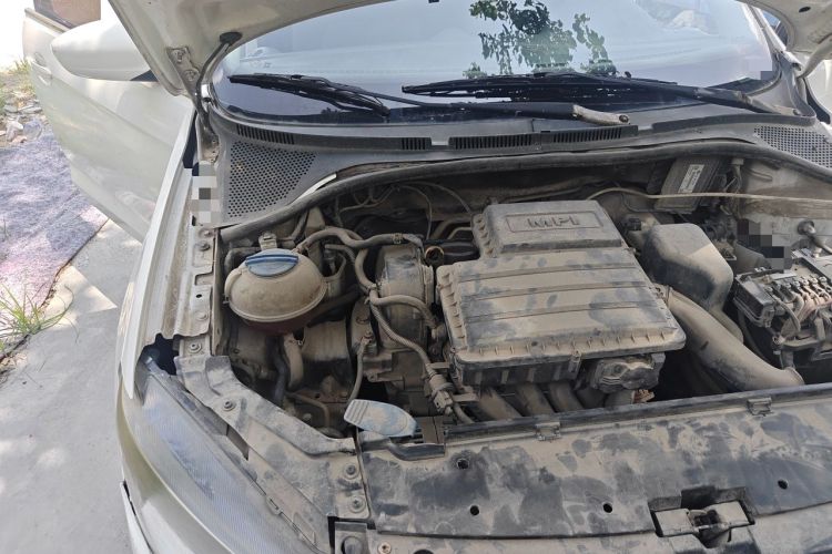 Used Volkswagen Jetta 2013 1.4L Manual Fashion Model Engine Bay Right