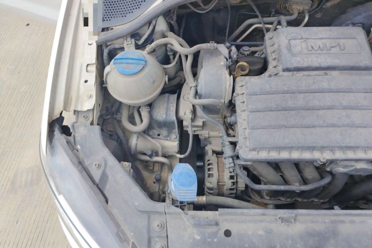 Used Volkswagen Jetta 2013 1.6L Automatic Comfort Model Engine Bay Right